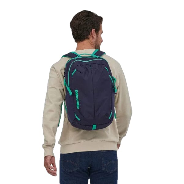 Patagonia 18. PACKS - DAYBAG Refugio Day Pack 26L CNYT CLASSIC NAVY W FRESH TEAL