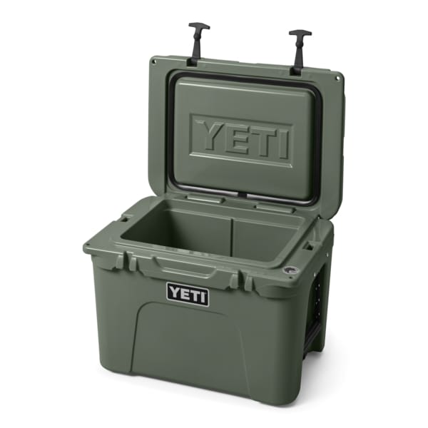 YETI 21. GENERAL ACCESS - COOLERS Tundra 35 CAMP GREEN