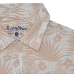 Chubbies 01. MENS APPAREL - MENS SS SHIRTS - MENS SS BUTTON UP Men's Breezetech Shirt THE FERN FLOW TAN