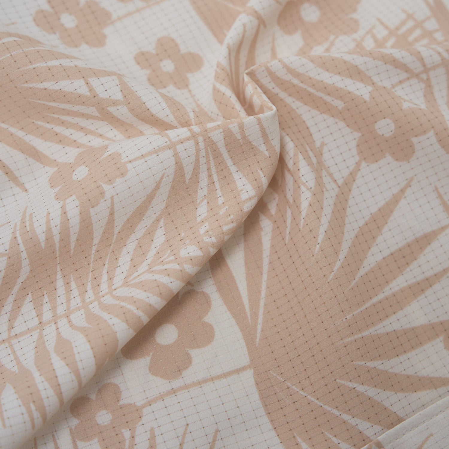 Chubbies 01. MENS APPAREL - MENS SS SHIRTS - MENS SS BUTTON UP Men's Breezetech Shirt THE FERN FLOW TAN