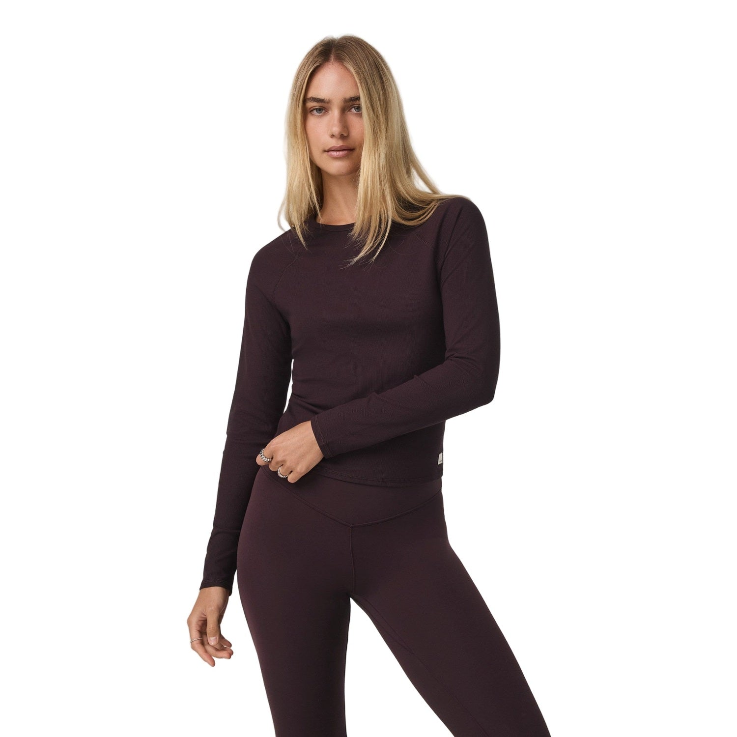 Vuori 02. WOMENS APPAREL - WOMENS LS SHIRTS - WOMENS LS CASUAL Women's Long Sleeve Pose Crew RSN RAISIN