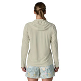 Patagonia 02. WOMENS APPAREL - WOMENS LS SHIRTS - WOMENS LS HOODY Women's Capilene® Cool Daily Hoody DYWH DYNO WHITE