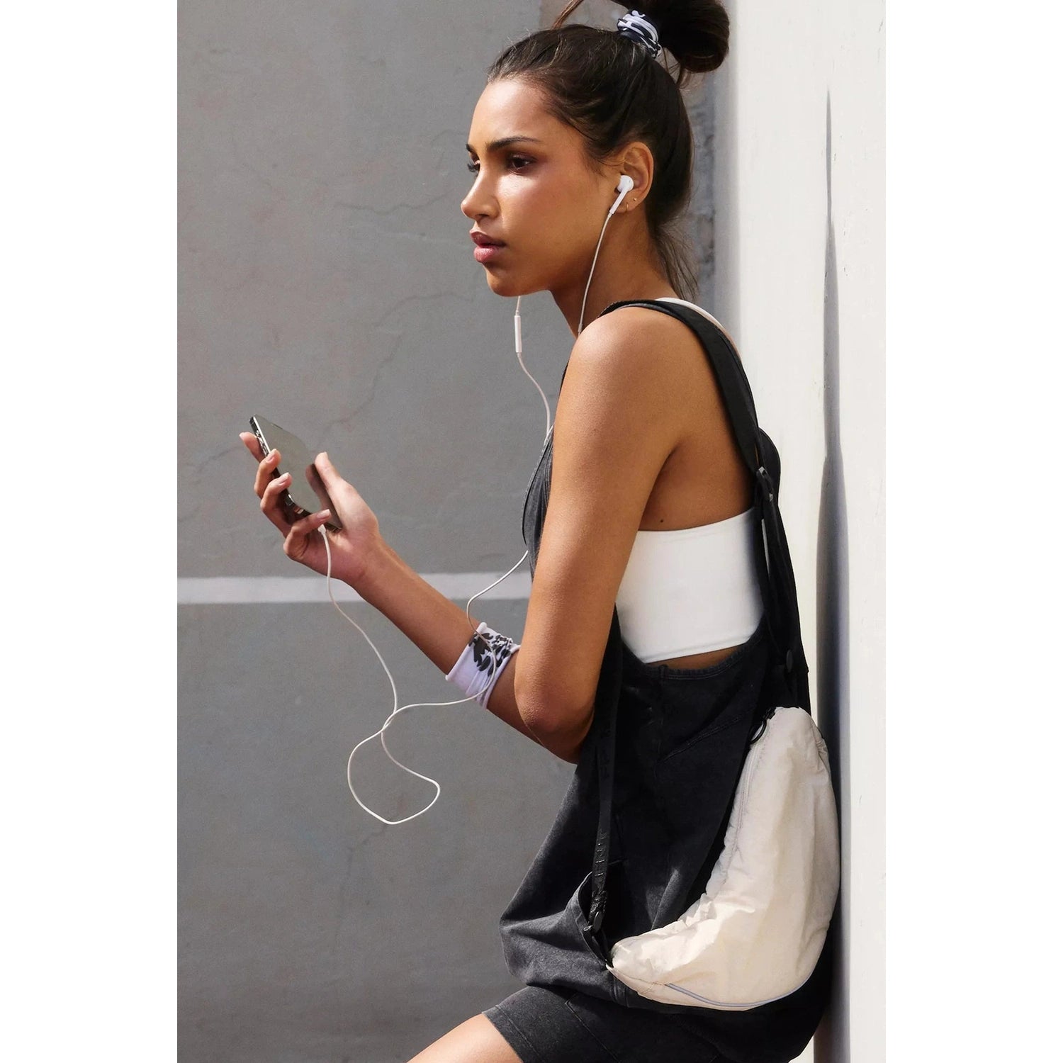 Free People 09. PACKS|LUGGAGE - PACK|CASUAL - WAIST|SLING|MESSENGER|PURSE Women's Bulls Eye Sling 1103 IVORY OS