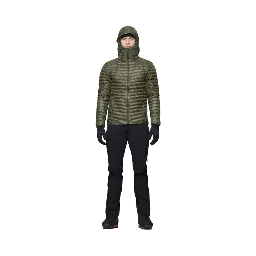 Men’s trollveggen down800 super light Hood Norrøna - DEEP