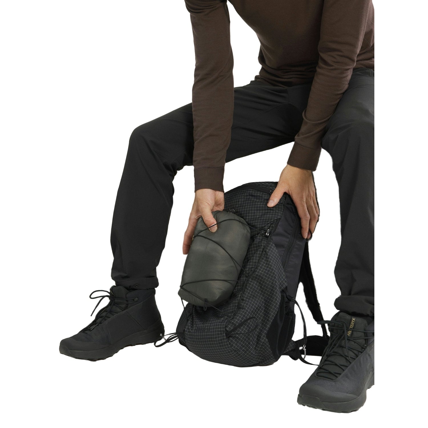 Arc'teryx 01. MENS APPAREL - MENS JACKETS - MENS JACKETS INSULATED Men's Cerium Hoody 022265 FORAGE | VERVE