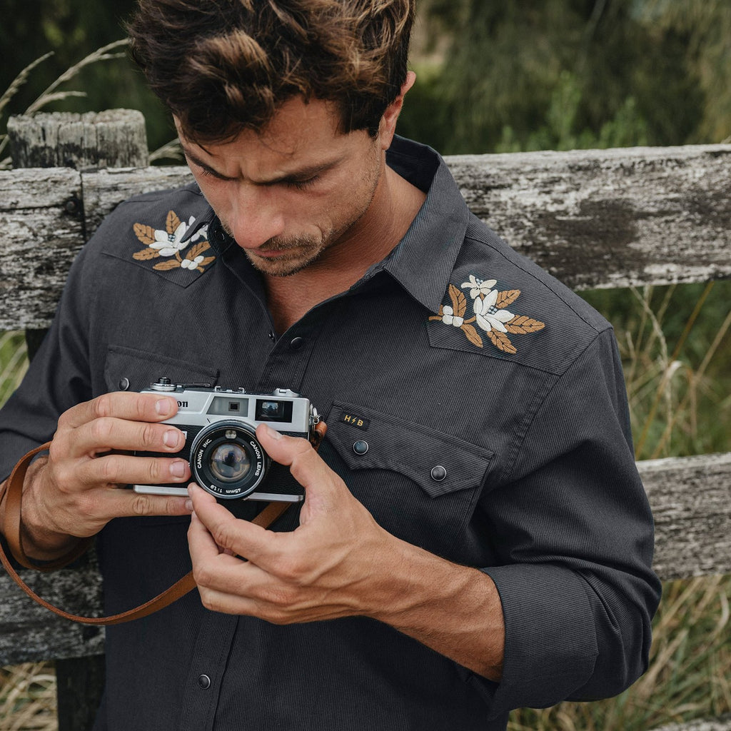 Men’s Crosscut Deluxe Longsleeve Howler Bros