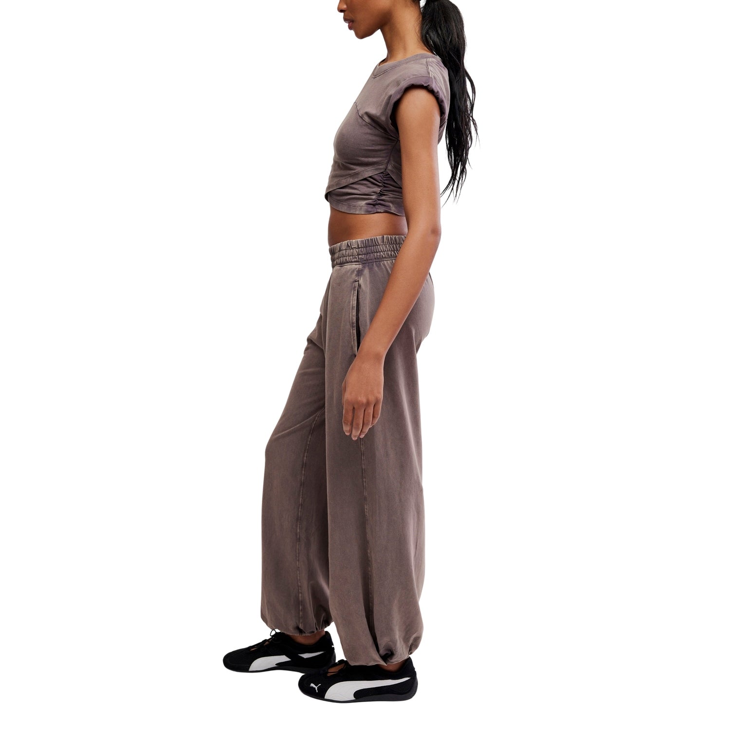 FP Movement 02. WOMENS APPAREL - WOMENS DRESS|SKIRT - WOMENS JUMPERS Women's Hot Shot Crossover Set 2227 CHOCOLATE