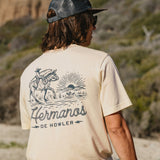 Howler Bros 01. MENS APPAREL - MENS T-SHIRTS - MENS T-SHIRT SS Men's Graphic Shirt SUNSET RIDER | NATURAL