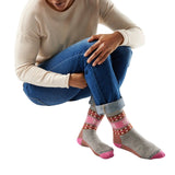 Smartwool 06. SOCKS - WOMENS SOCKS - WOMENS SOCKS CREW Women's Everyday Cozy Snowflake Dream Crew Socks G26 TAUPE-NAT MARL
