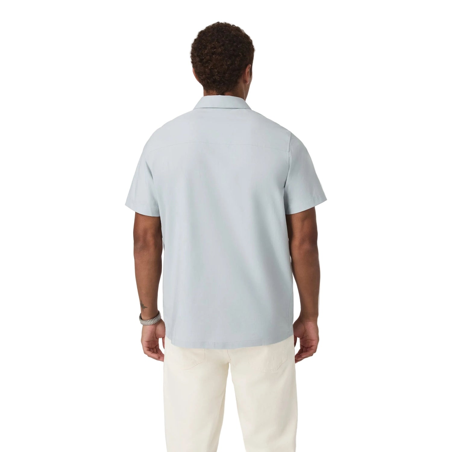 Vuori 01. MENS APPAREL - MENS SS SHIRTS - MENS SS BUTTON UP Men's Short Sleeve Manhattan Button Down HRG HARBOR GREY