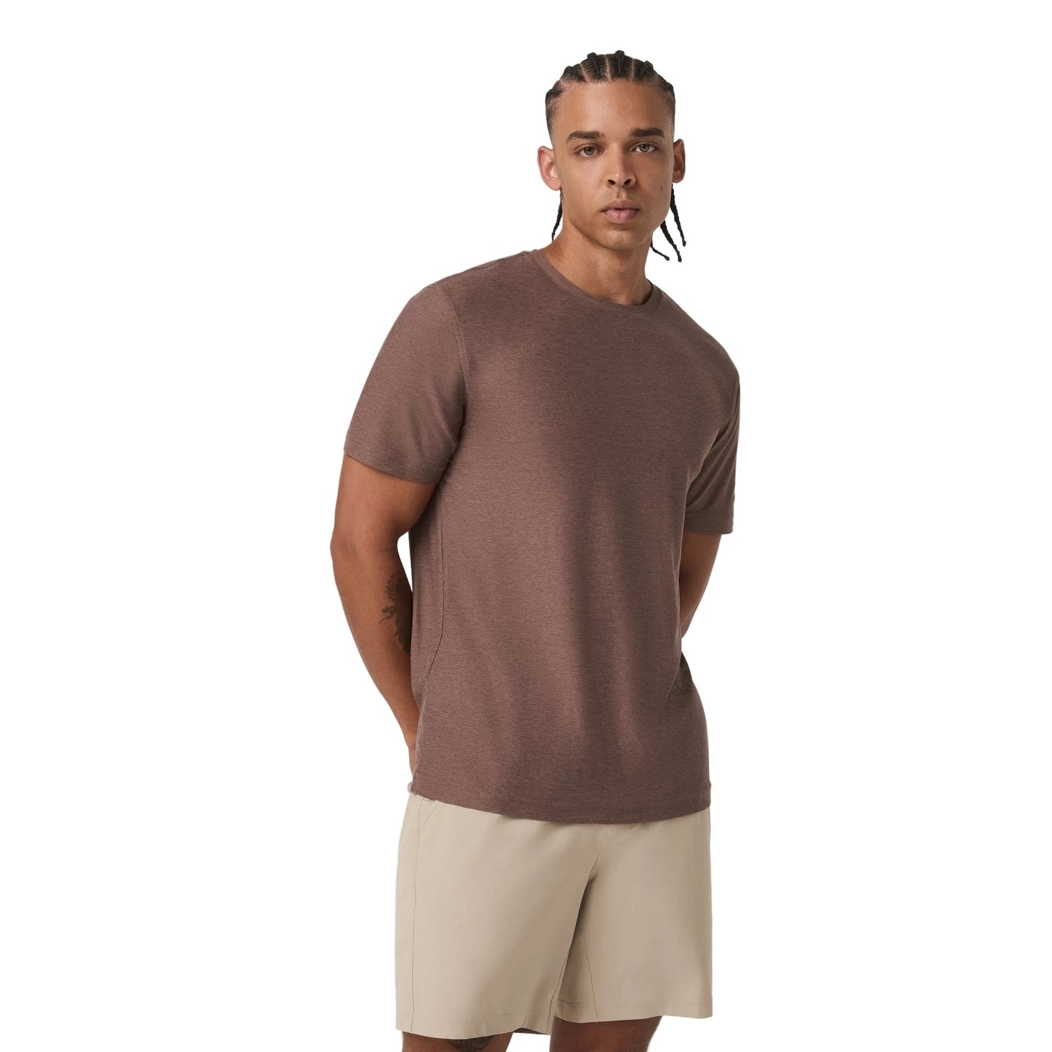 Vuori 01. MENS APPAREL - MENS SS SHIRTS - MENS SS ACTIVE Men's Strato Tech Tee SAH SABLE HEATHER