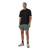 Vuori 01. MENS APPAREL - MENS SHORTS - MENS SHORTS ACTIVE Men's Kore Short - 5 in GGL AGATE GREEN TONAL