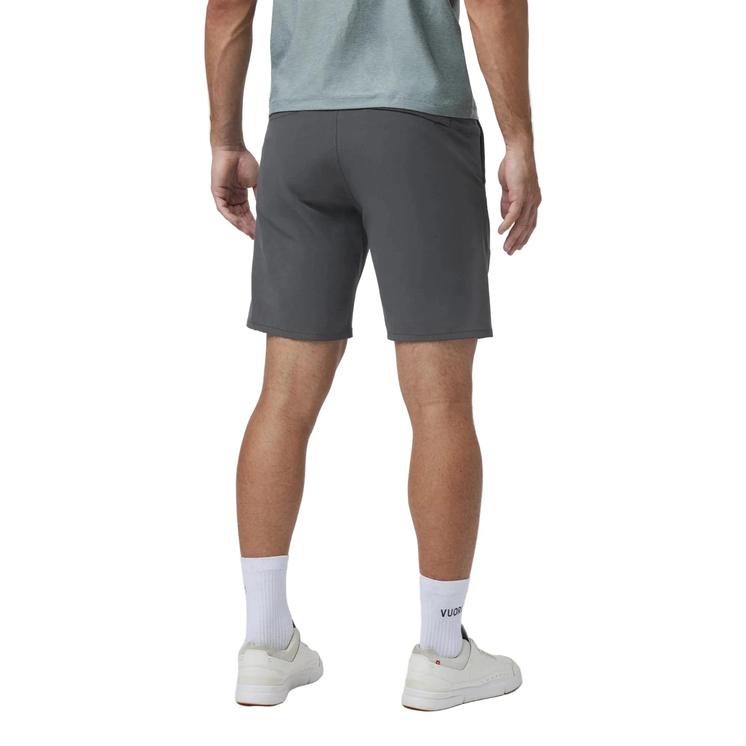 Vuori 01. MENS APPAREL - MENS SHORTS - MENS SHORTS CASUAL Men's Aim Short CCL CHARCOAL