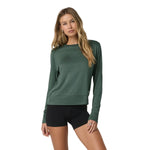 Vuori 02. WOMENS APPAREL - WOMENS LS SHIRTS - WOMENS LS ACTIVE Women's Daydream Crew HGN AGATE GREEN HEATHER