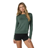 Vuori 02. WOMENS APPAREL - WOMENS LS SHIRTS - WOMENS LS ACTIVE Women's Daydream Crew HGN AGATE GREEN HEATHER