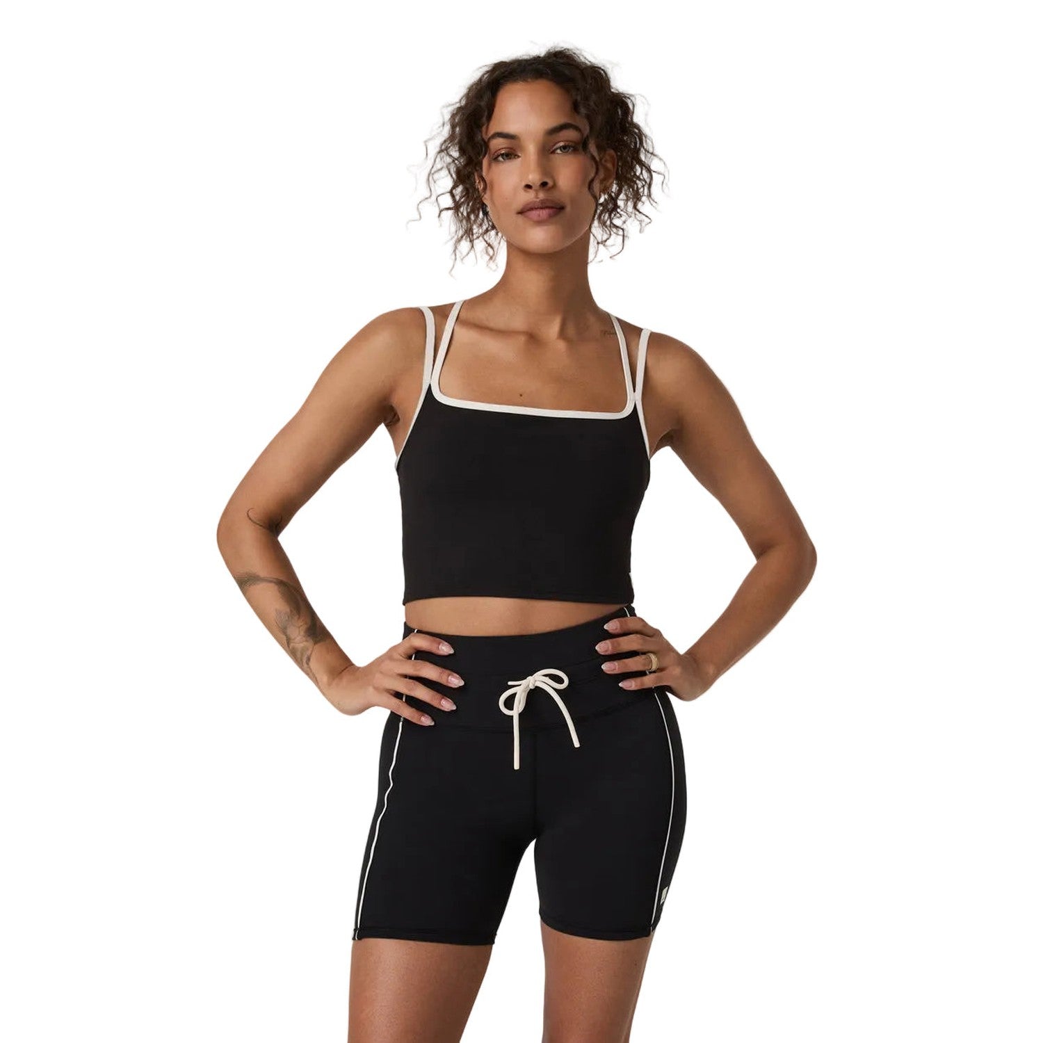 Vuori 02. WOMENS APPAREL - WOMENS SS SHIRTS - WOMENS TANK ACTIVE Women's Daily Layered Tank BLK BLACK