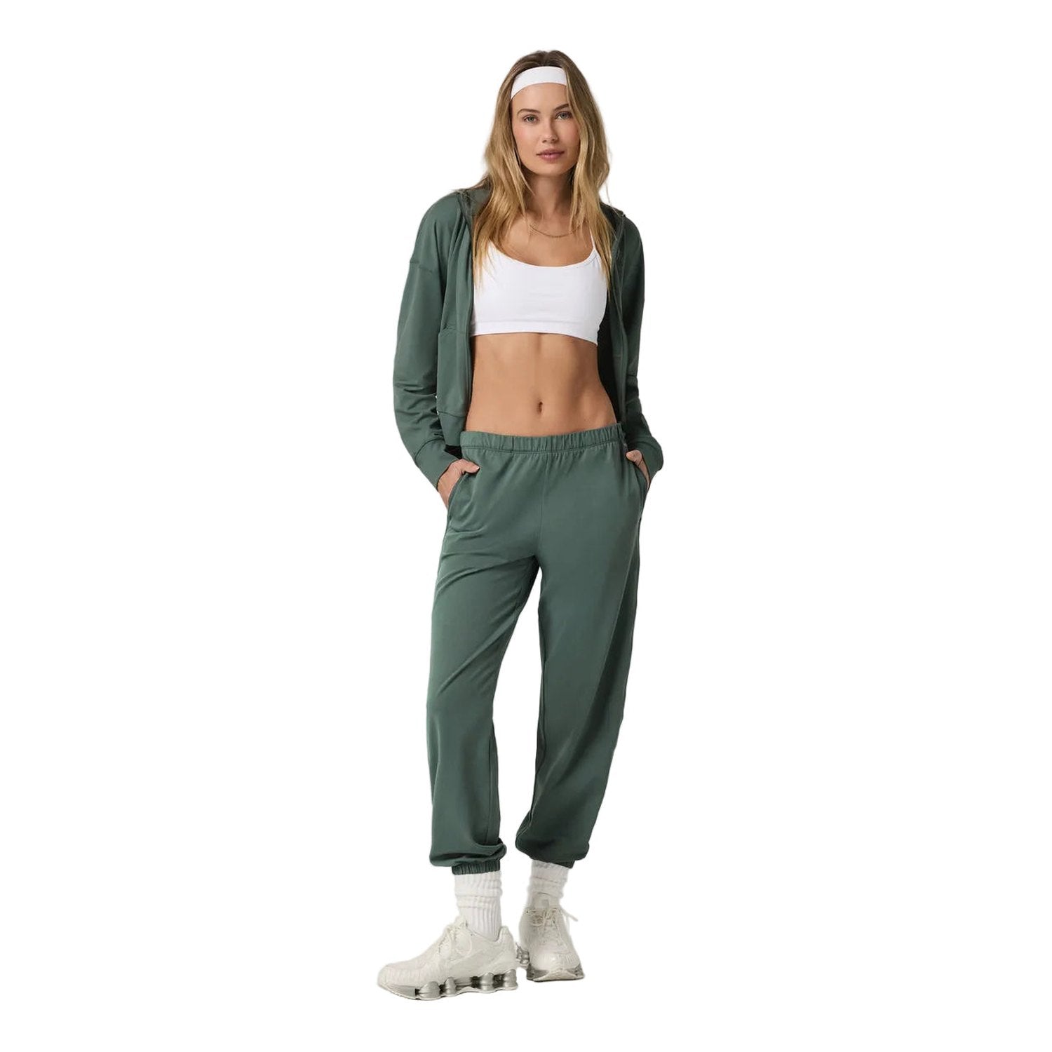 Vuori 02. WOMENS APPAREL - WOMENS PANTS - WOMENS PANTS LOUNGE Women's Halo Modern Sweatpant AGG AGATE GREEN
