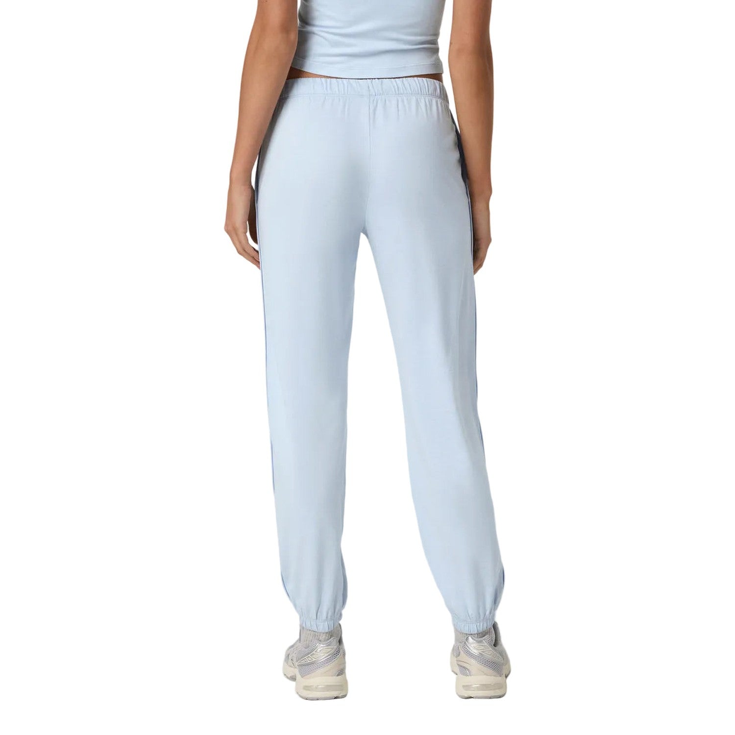 Vuori 02. WOMENS APPAREL - WOMENS PANTS - WOMENS PANTS LOUNGE Women's Halo Modern Sweatpant FYH SOFT SKY HEATHER