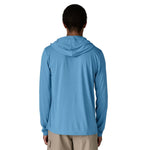Patagonia 01. MENS APPAREL - MENS LS SHIRTS - MENS LS HOODY Men's Capilene® Cool Daily Hoody SHRX SHORE BLUE - LIGHT SHORE BLUE X-DYE