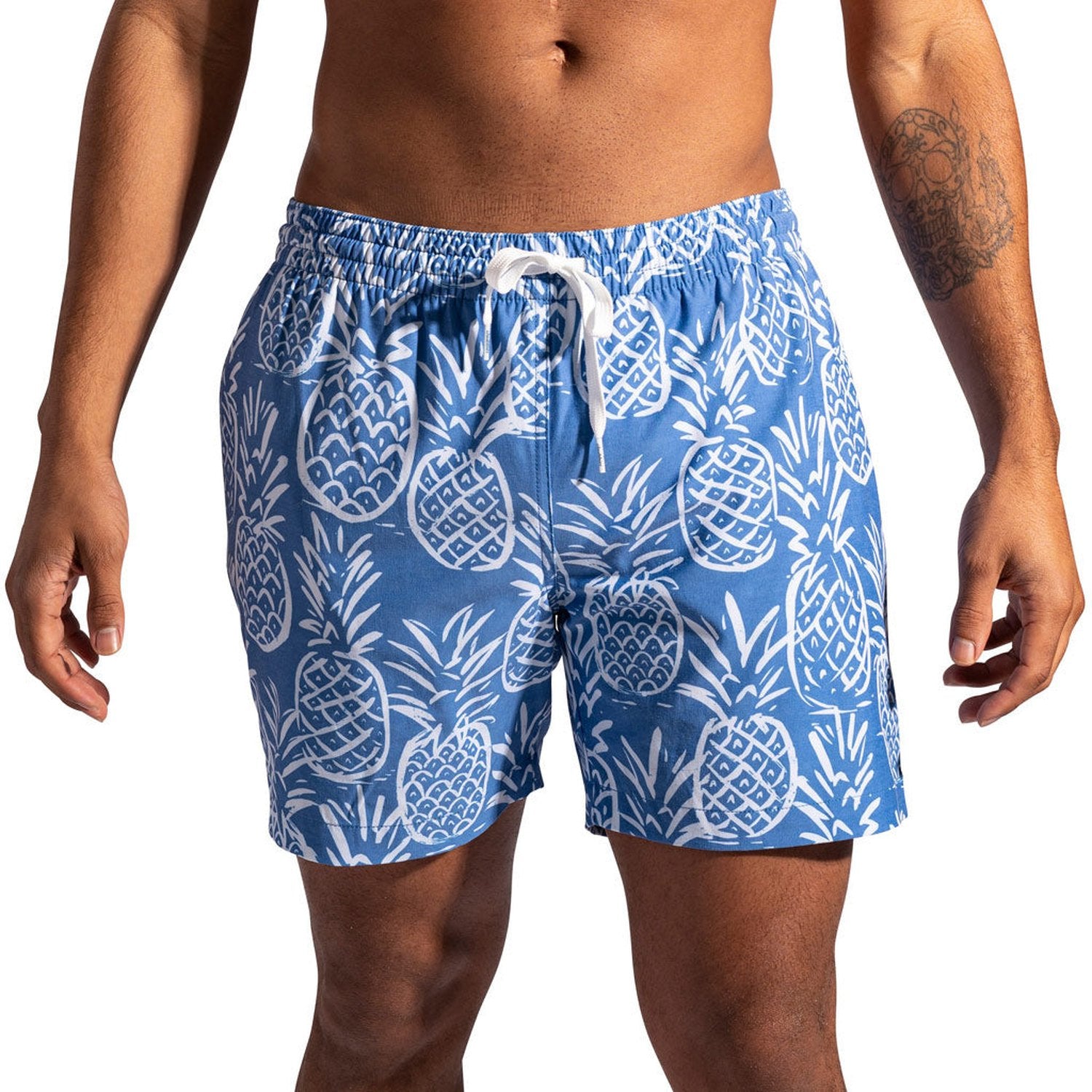 Chubbies 01. MENS APPAREL - MENS SHORTS - MENS SHORTS ACTIVE Men's Classic Lined Swim Truck 5.5" THE THIGHNAPPLES