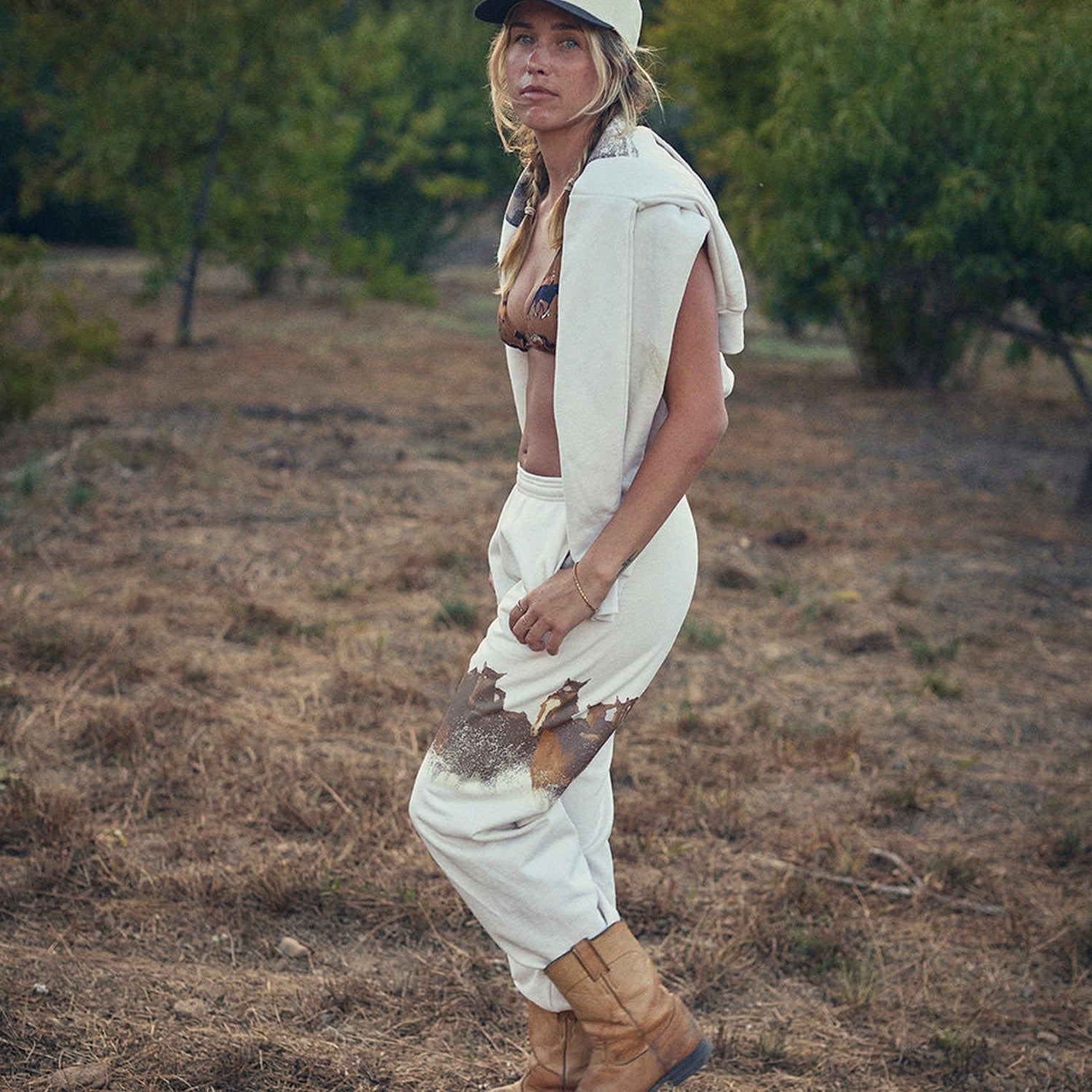 DARLIN' 02. WOMENS APPAREL - WOMENS PANTS - WOMENS PANTS LOUNGE Women's Wild Horses Sweatpant CREME