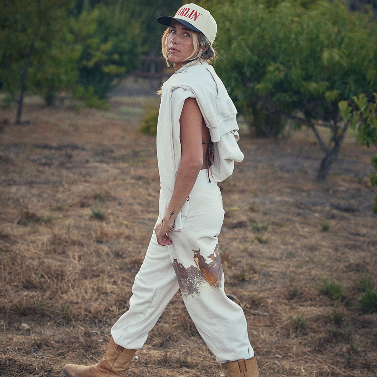 DARLIN' 02. WOMENS APPAREL - WOMENS PANTS - WOMENS PANTS LOUNGE Women's Wild Horses Sweatpant CREME