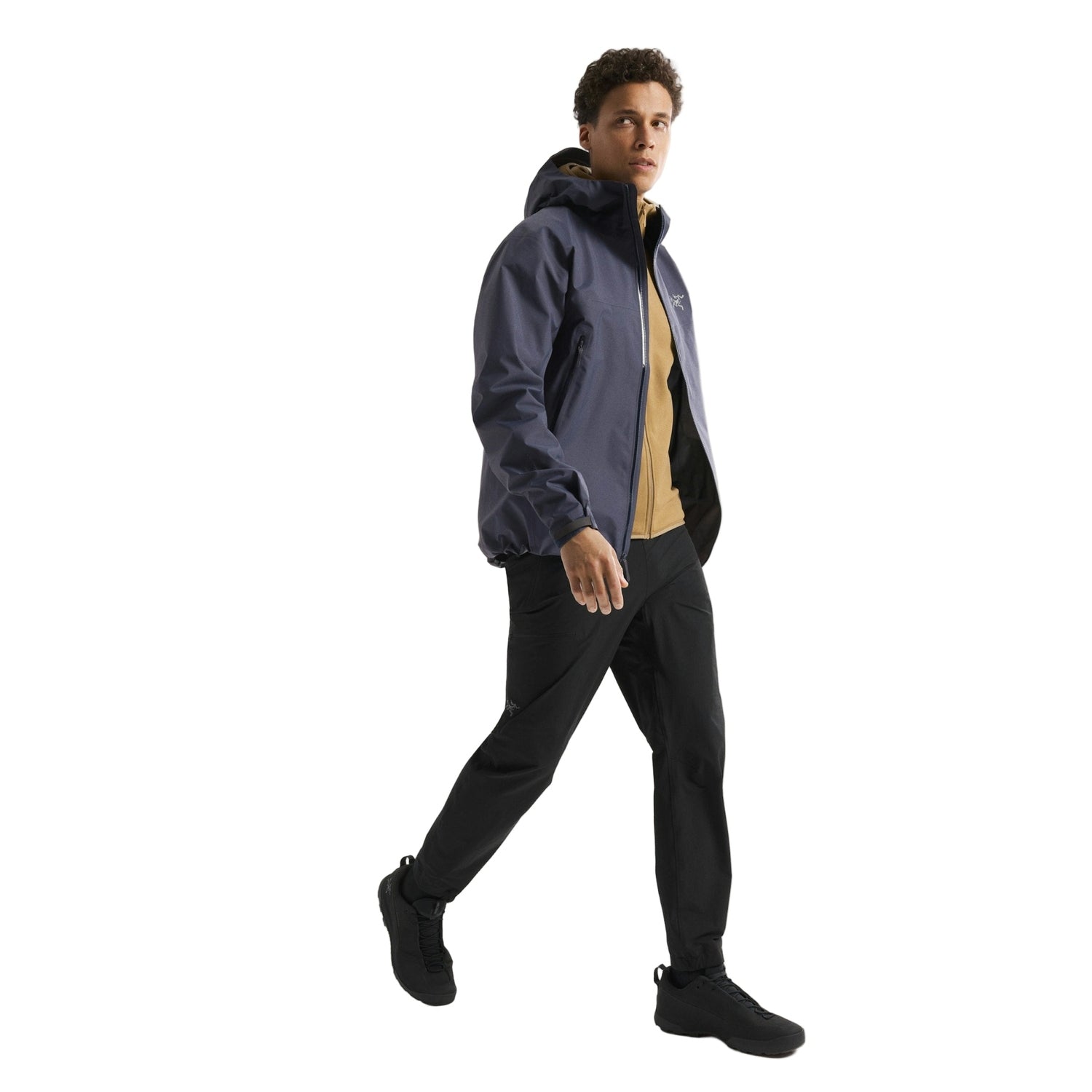 Arc'teryx 01. MENS APPAREL - MENS JACKETS - MENS JACKETS RAIN Men's Beta Jacket 001280 BLACK SAPPHIRE (F25)