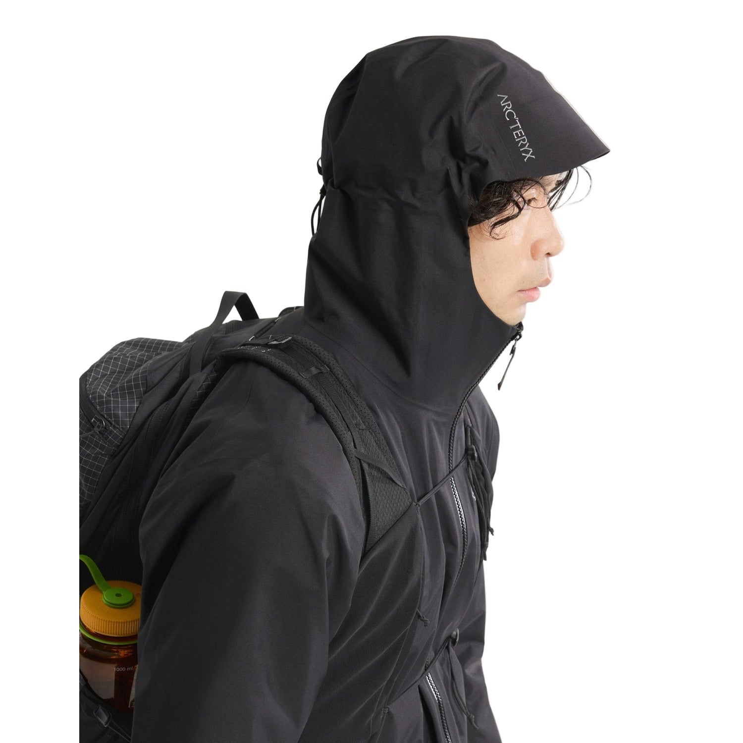 Arc'teryx 01. MENS APPAREL - MENS JACKETS - MENS JACKETS RAIN Men's Beta Jacket 002291 BLACK (F25)