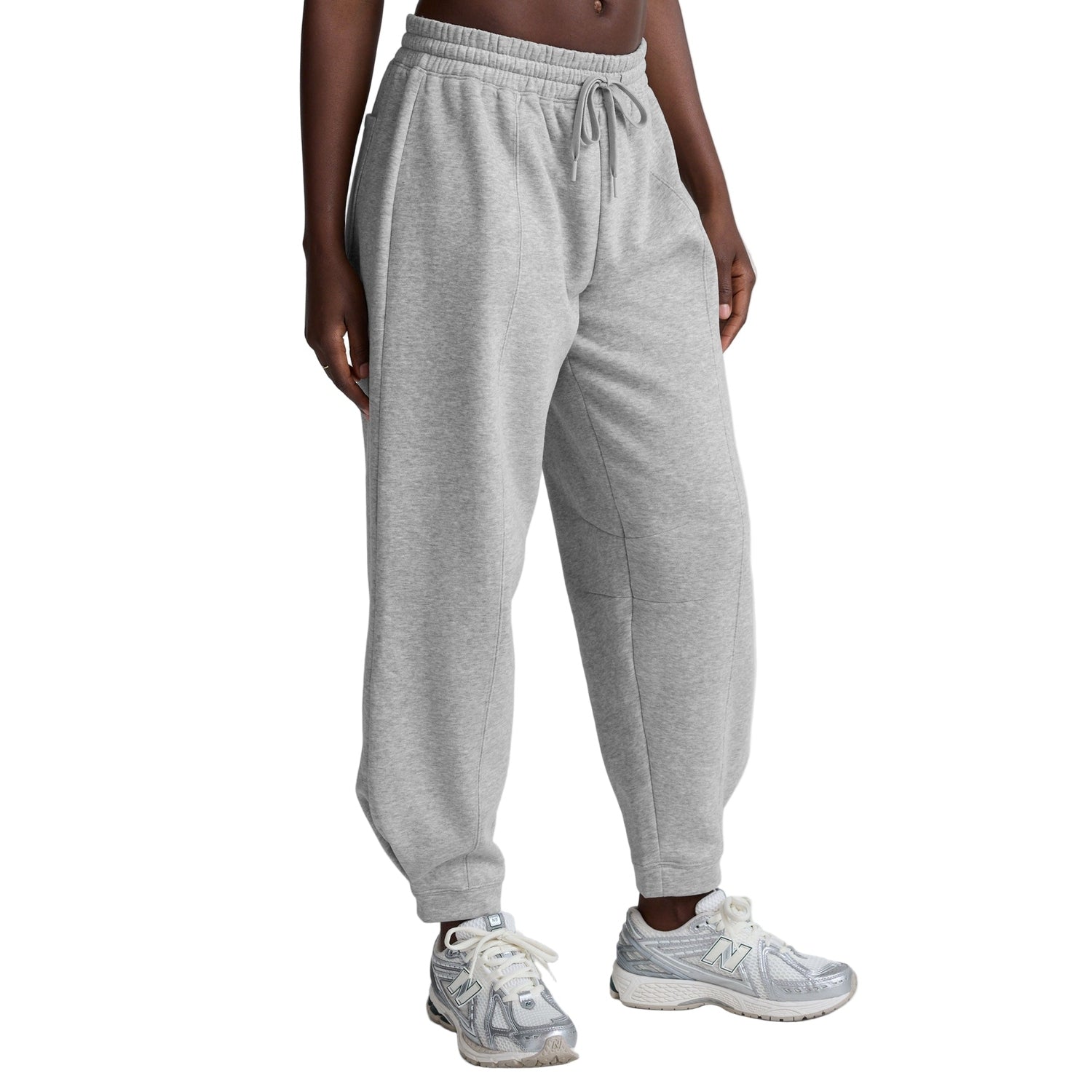 Beyond Yoga 02. WOMENS APPAREL - WOMENS PANTS - WOMENS PANTS LOUNGE Women's Luxefleece Barrel Sweatpant LIGHT HEATHER GRAY