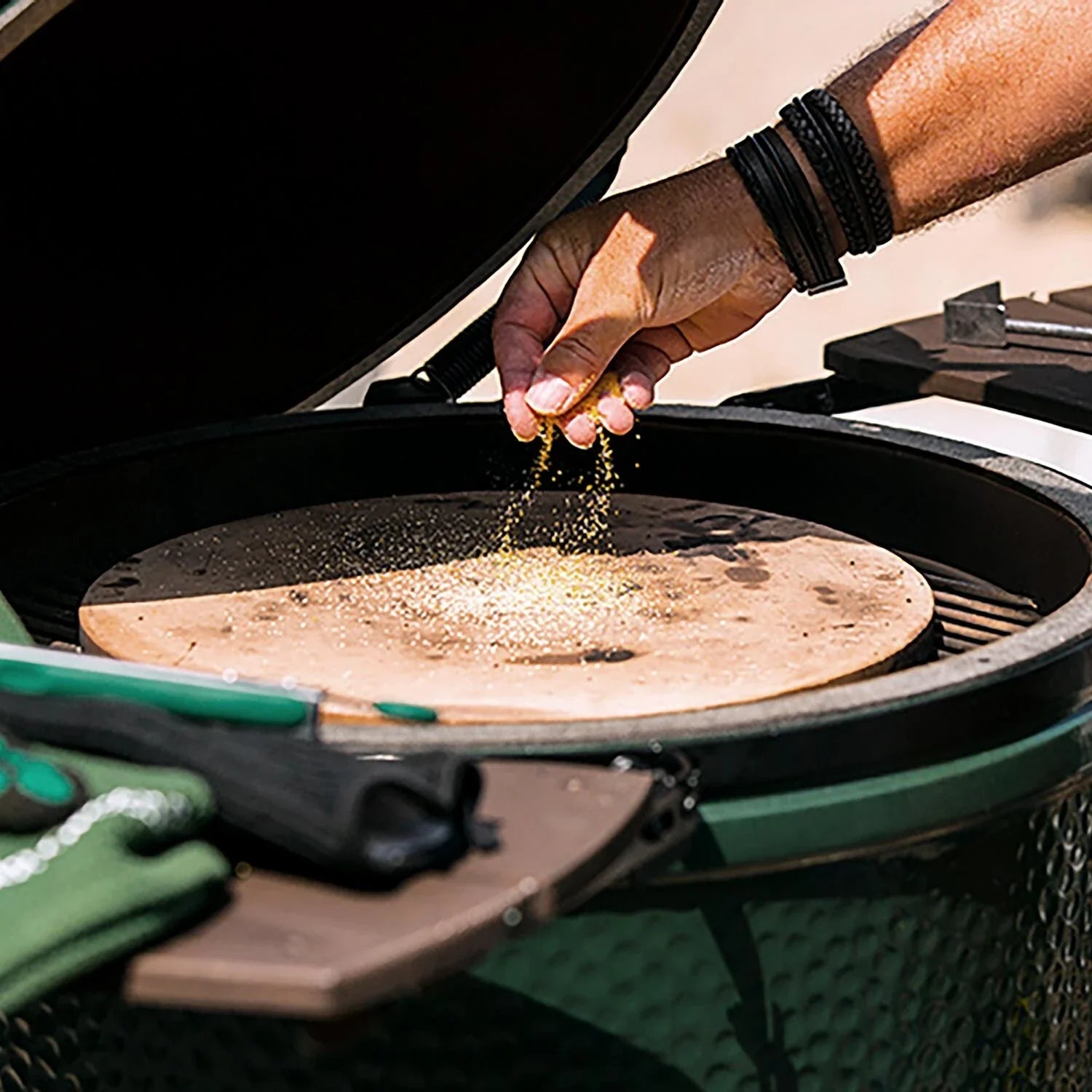 Big Green Egg 14. GRILLING - BIG GREEN EGGCESSORIES - BIG GREEN EGGCESSORIES Pizza & Baking Stone - 14 in