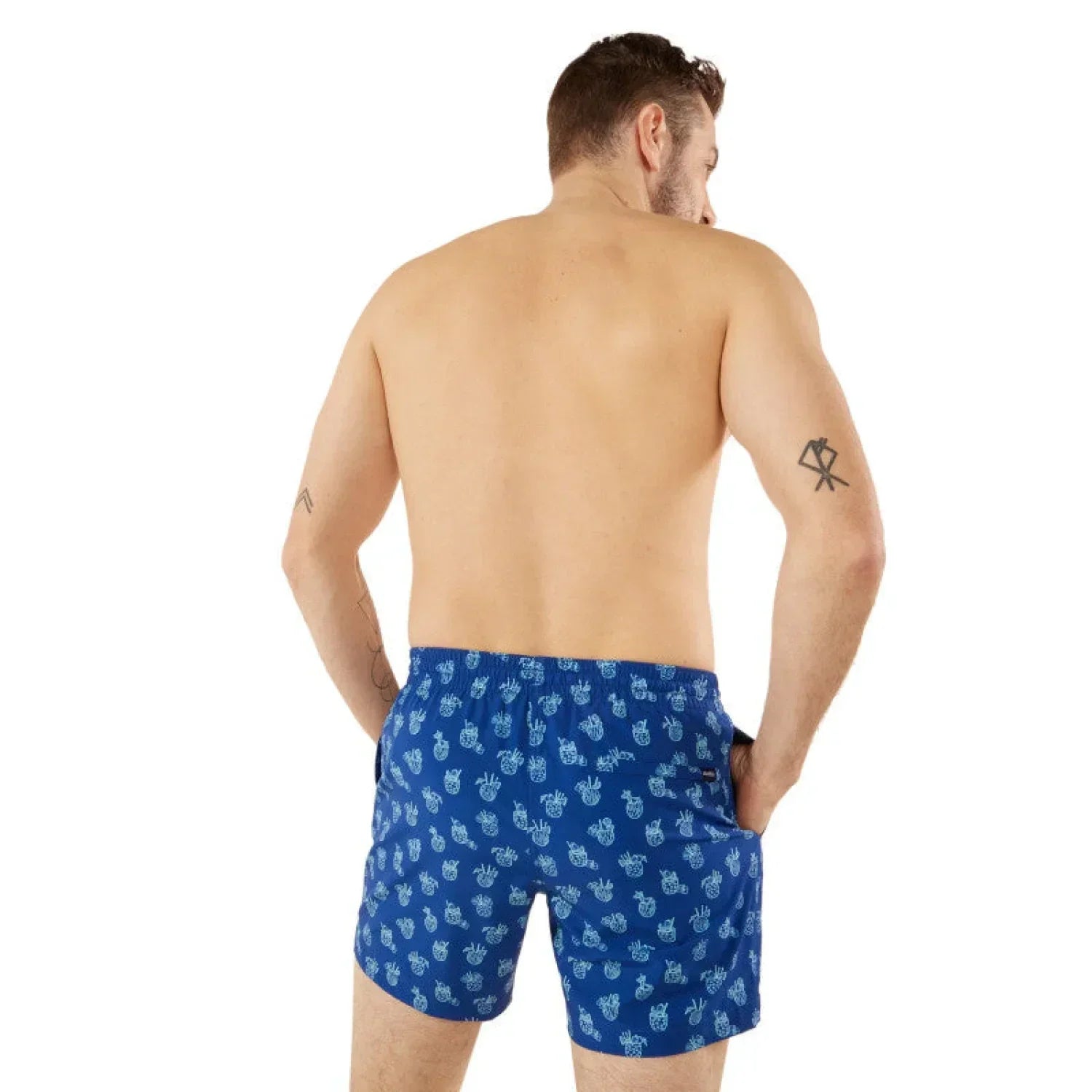 Chubbies 01. MENS APPAREL - MENS SHORTS - MENS SHORTS ACTIVE Men's The Classic Trunk - 5.5 in THE COLADAS