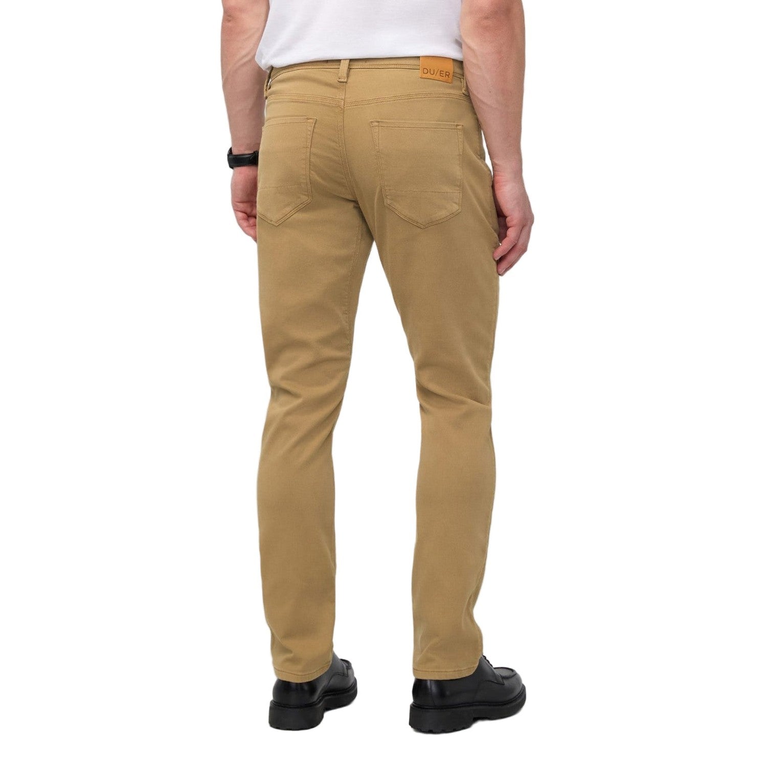 DUER 01. MENS APPAREL - MENS PANTS - MENS PANTS CASUAL Men's No Sweat Relaxed Taper CAMEL