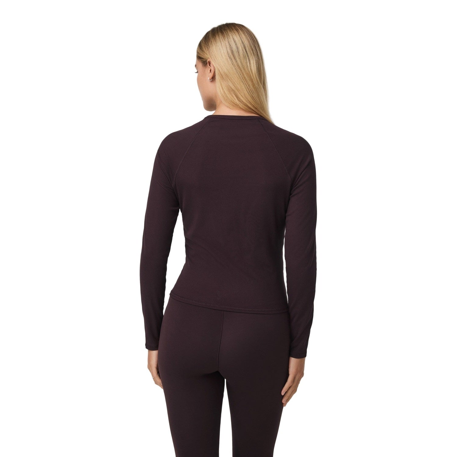 Vuori 02. WOMENS APPAREL - WOMENS LS SHIRTS - WOMENS LS CASUAL Women's Long Sleeve Pose Crew RSN RAISIN
