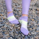 Feetures 06. SOCKS - MENS SOCKS - MENS SOCKS LOW Elite Ultra Light No Show Tab Socks LAVENDER RUSH