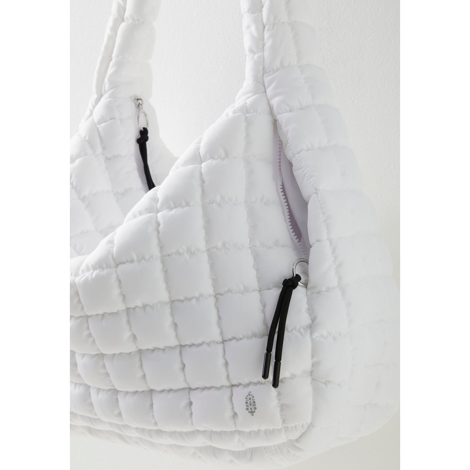 FP Movement 09. PACKS|LUGGAGE - PACK|CASUAL - WAIST|SLING|MESSENGER|PURSE Women's Quilted Carryall Bag 1103 OPTIC WHITE OS