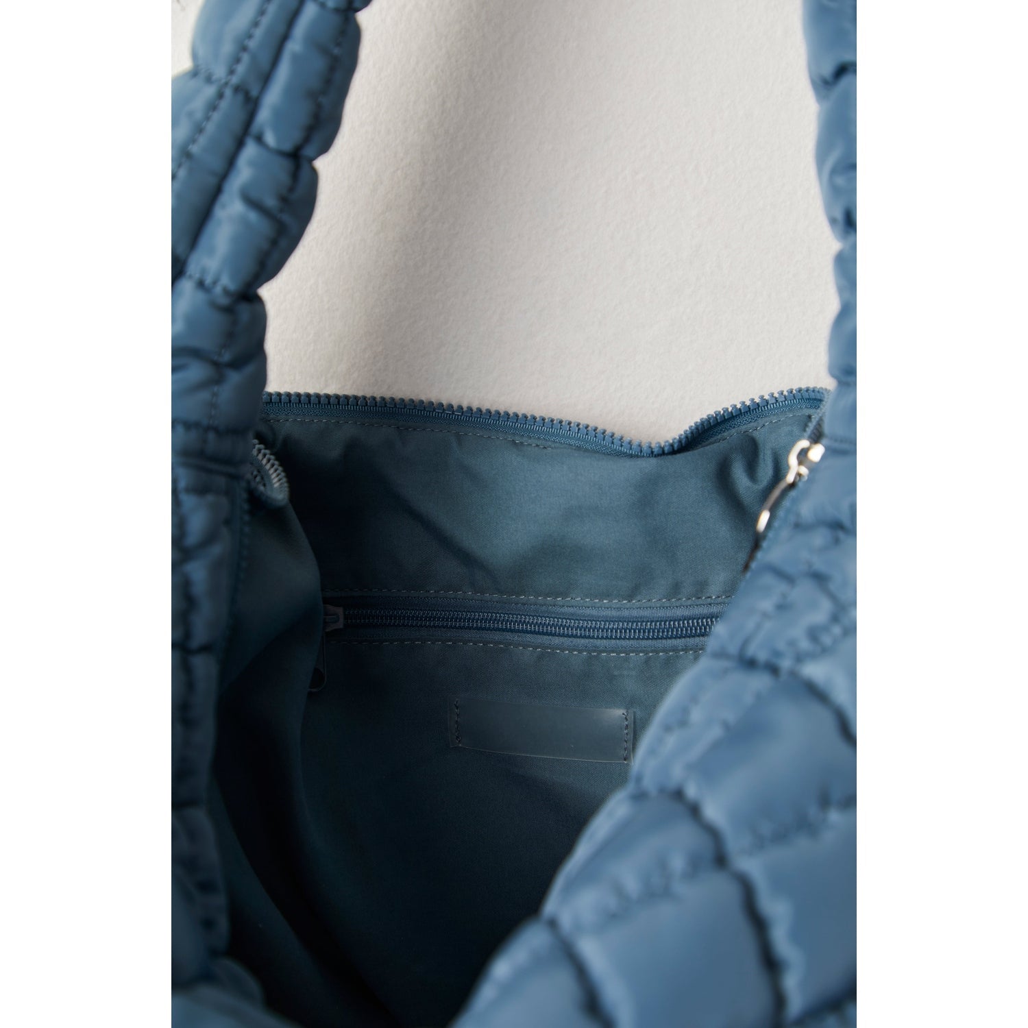 FP Movement 09. PACKS|LUGGAGE - PACK|CASUAL - WAIST|SLING|MESSENGER|PURSE Women's Quilted Carryall Bag 4295 SKYLINE OS