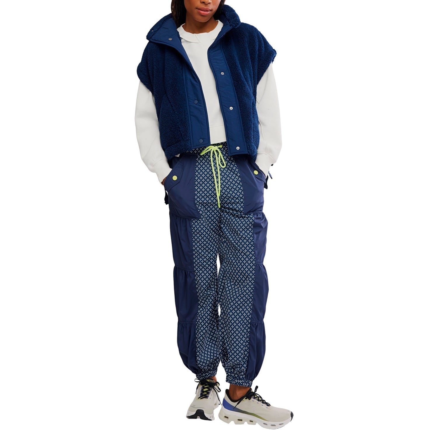 FP Movement 02. WOMENS APPAREL - WOMENS VEST - WOMENS VEST FLEECE Women's Scout It Out Fleece Vest 4405 NAVY