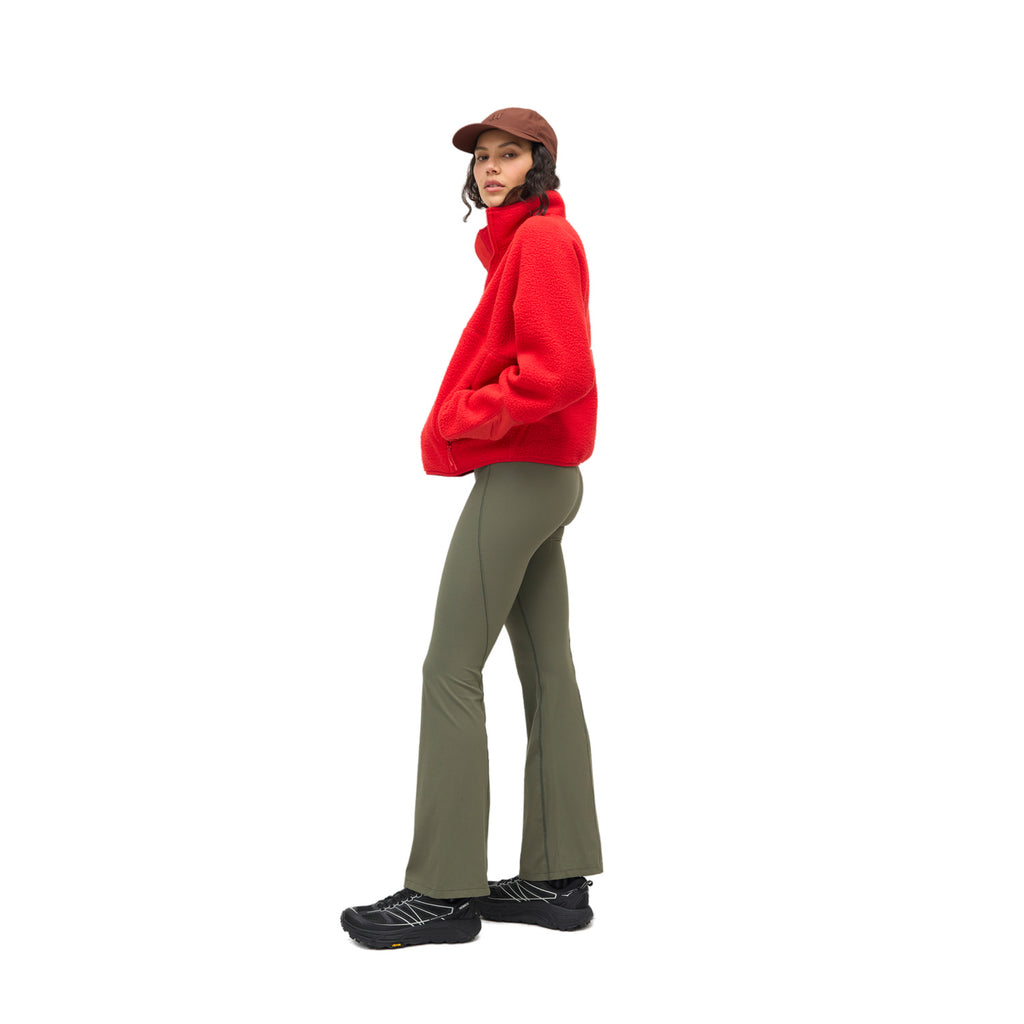 Women's Pieper Fleece in Rouge, on model side