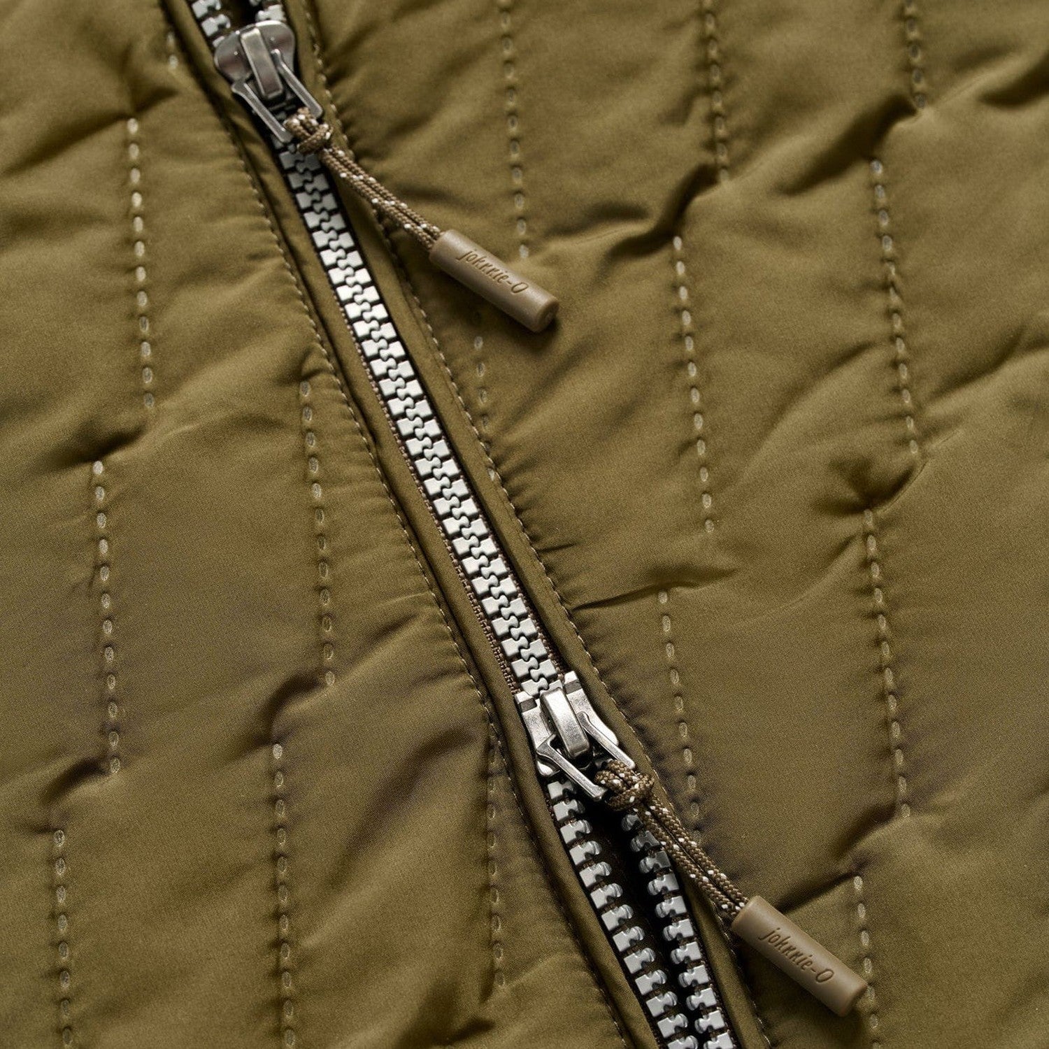 johnnie-O 01. MENS APPAREL - MENS VEST - MENS VEST CASUAL Men's Belfry Quilted Puffer Vest MANGROVE