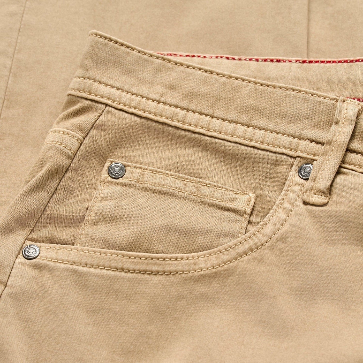 johnnie-O 01. MENS APPAREL - MENS PANTS - MENS PANTS CASUAL Men's Carmel Sateen 5-Pocket Pants KHAKI