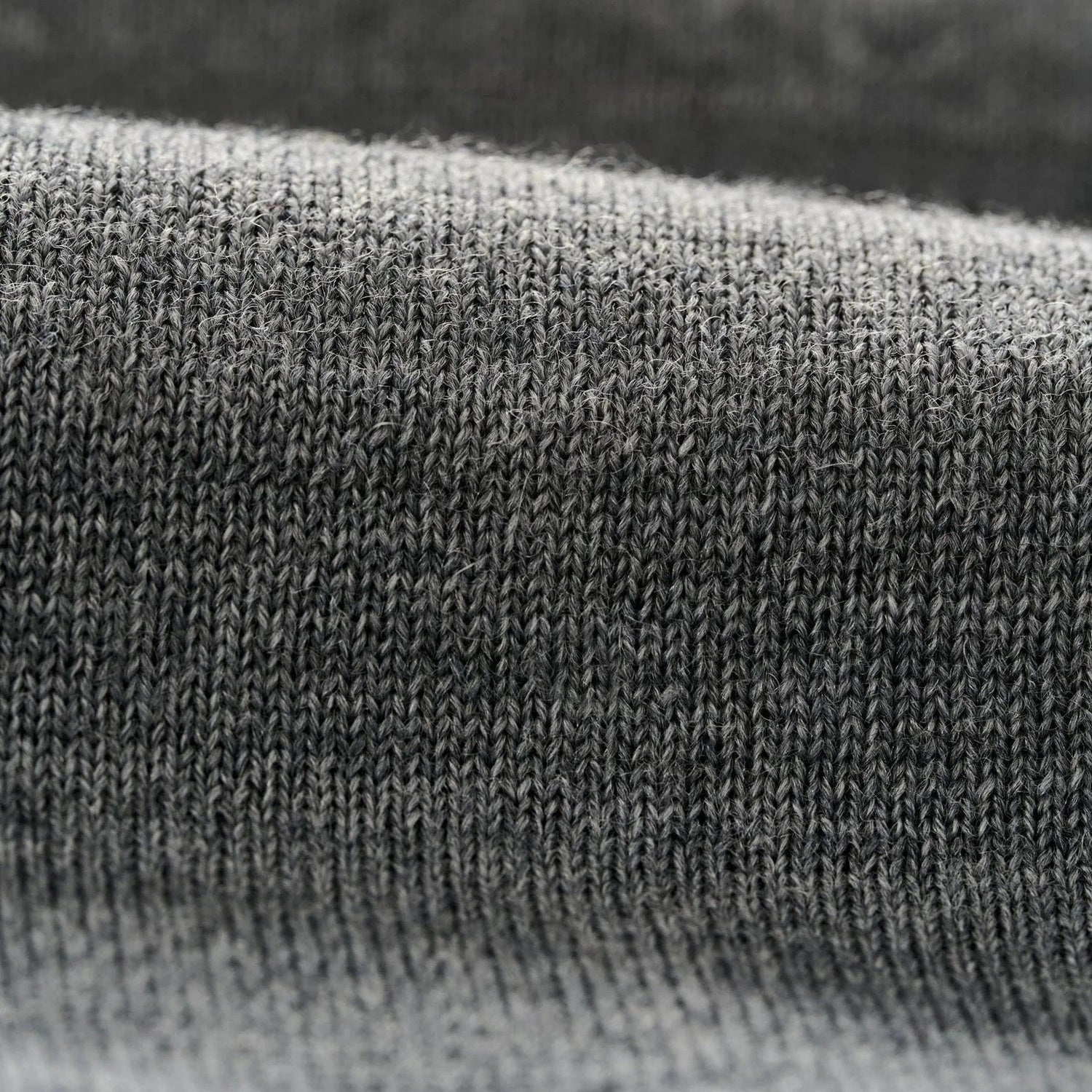 johnnie-O 01. MENS APPAREL - MENS HOODIES|SWEATERS - MENS PO Q ZIP Men's Raynor Merino 1/4 Zip Sweater CHARCOAL