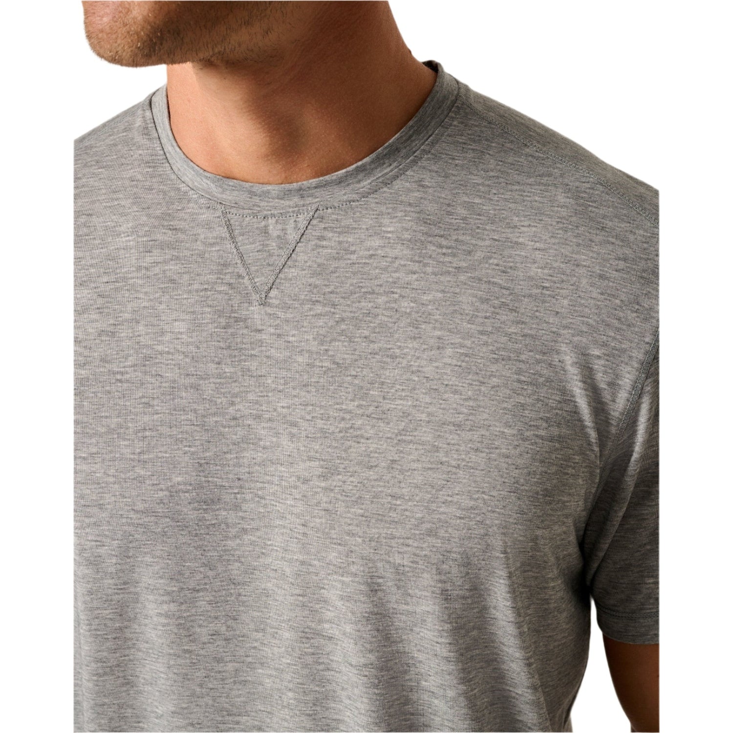 johnnie-O 01. MENS APPAREL - MENS T-SHIRTS - MENS T-SHIRT SS Men's The Course Performance T-Shirt THUNDER