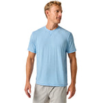 johnnie-O 01. MENS APPAREL - MENS T-SHIRTS - MENS T-SHIRT SS Men's The Course Performance T-Shirt MALIBLU