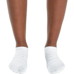 On Running 06. SOCKS - MENS SOCKS - MENS SOCKS LOW On Performance Low Sock WHITE | IVORY