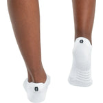 On Running 06. SOCKS - MENS SOCKS - MENS SOCKS LOW On Performance Low Sock WHITE | IVORY