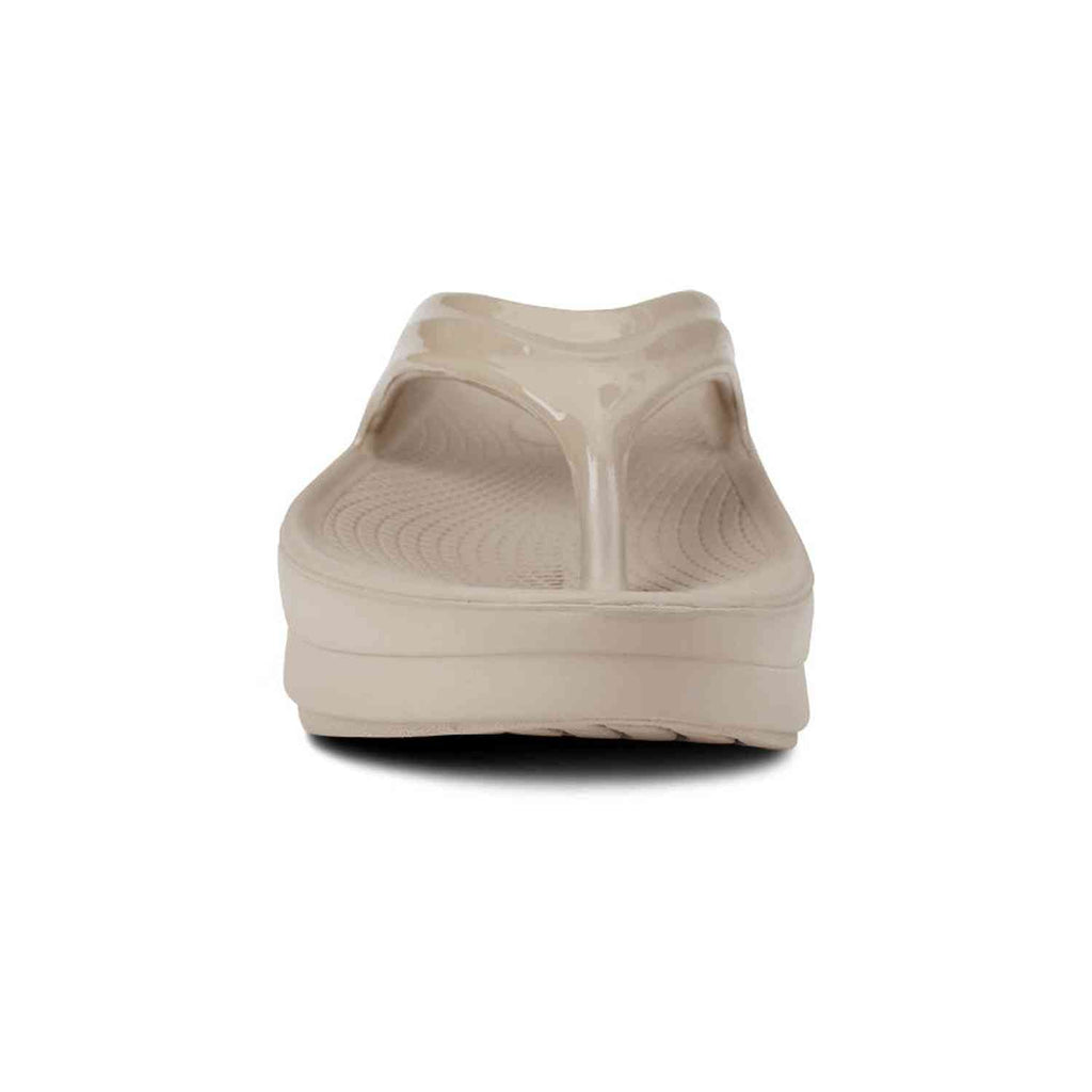 Women’s Oomega Oolala Thong Sandal OOFOS