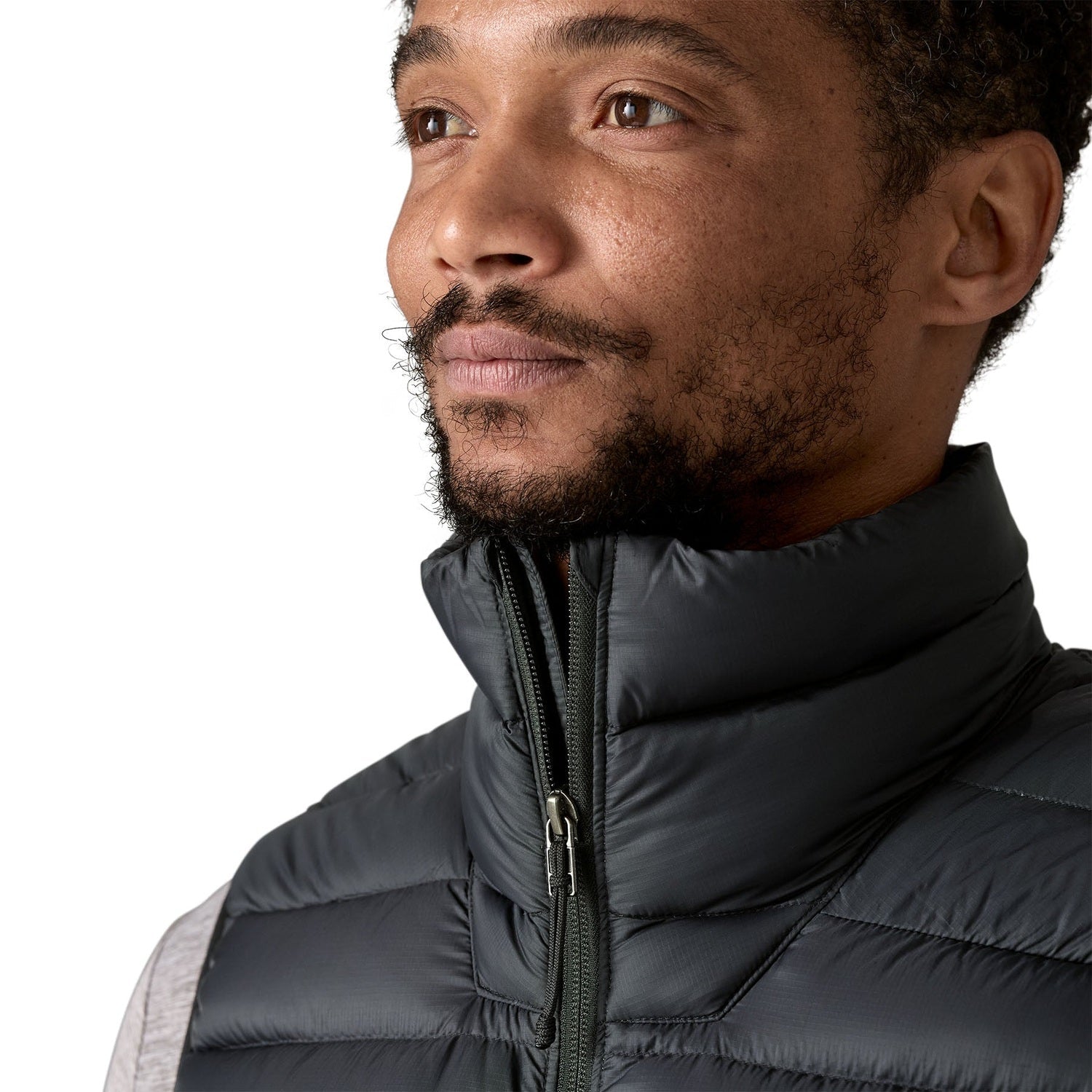 Patagonia 01. MENS APPAREL - MENS VEST - MENS VEST INSULATED Men's Down Sweater™ Vest BLK BLACK