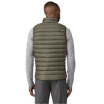 Patagonia 01. MENS APPAREL - MENS VEST - MENS VEST INSULATED Men's Down Sweater™ Vest PNGR PINE NEEDLE GREEN
