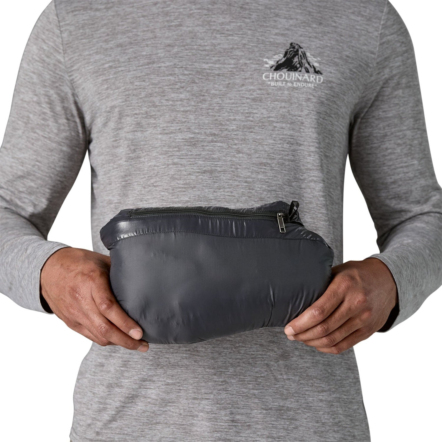 Patagonia 01. MENS APPAREL - MENS VEST - MENS VEST INSULATED Men's Down Sweater™ Vest BLK BLACK