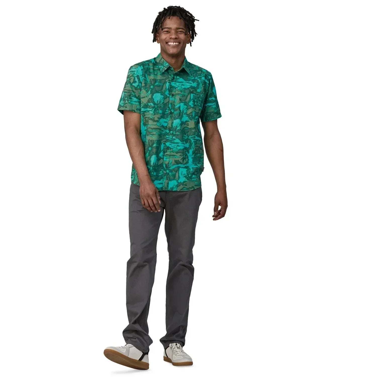 Patagonia 01. MENS APPAREL - MENS SS SHIRTS - MENS SS BUTTON UP Men's Go To Shirt CWGN CLIFFS AND WAVES|CONIFER GREEN